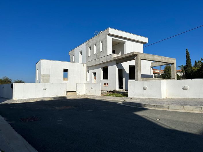 Image No.15-4 Bed House for sale