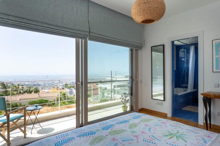 Image No.8-6 Bed House for sale