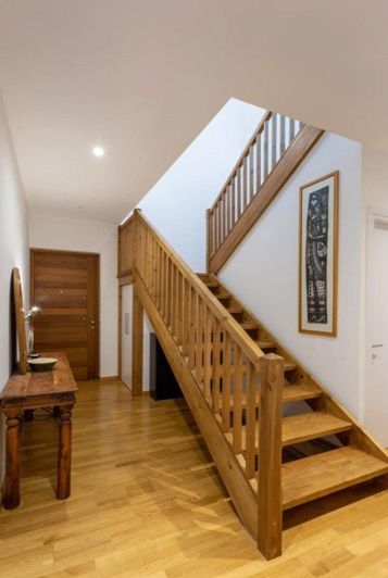 Image No.9-6 Bed House for sale