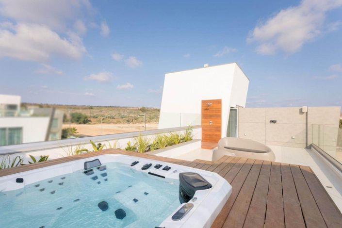 Image No.2-3 Bed House for sale