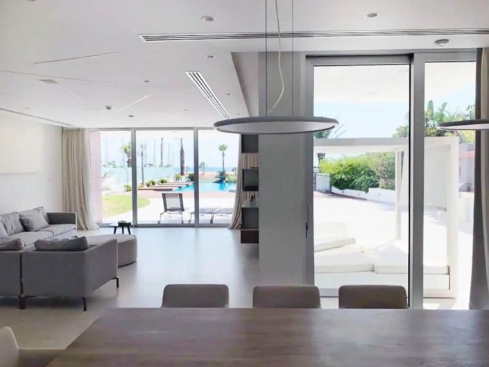 Image No.8-6 Bed House for sale