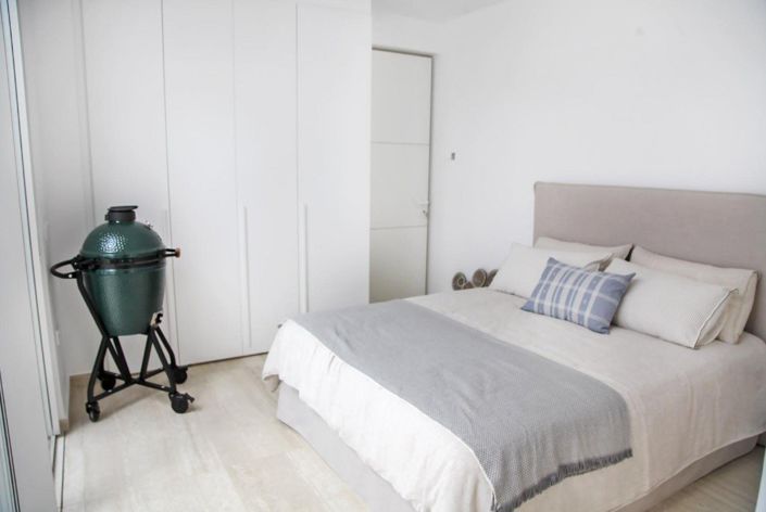 Image No.10-6 Bed House for sale