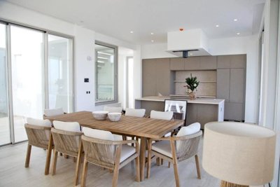 9e9eb8c4-74f7-41c7-8579-91b646538116