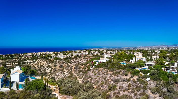 Image No.12-5 Bed House for sale