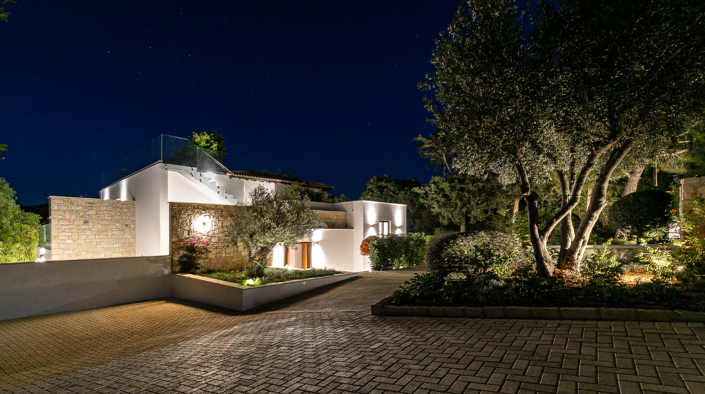 Image No.2-5 Bed House for sale