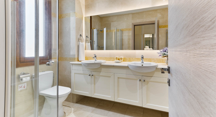 Image No.17-5 Bed House for sale