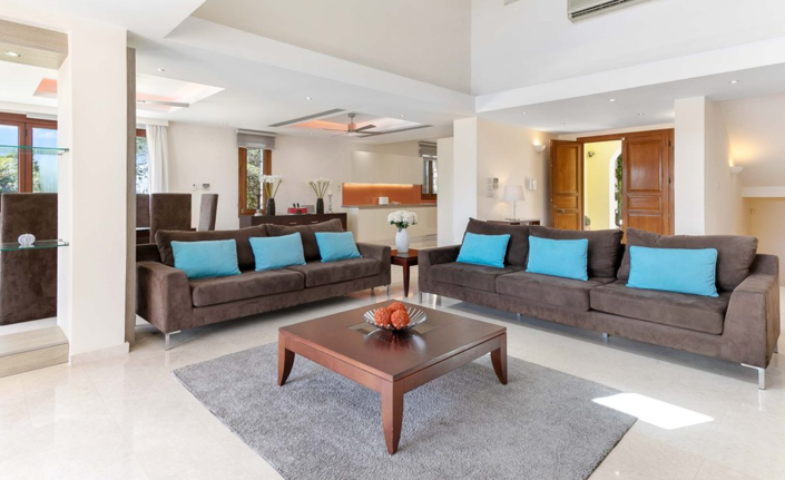 Image No.9-5 Bed House for sale