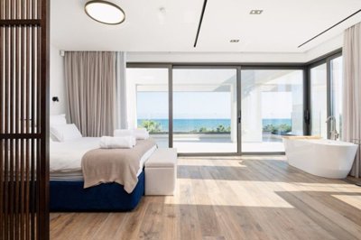 2d6b3f83-fc6f-41ef-b599-2d0dd2121e4b