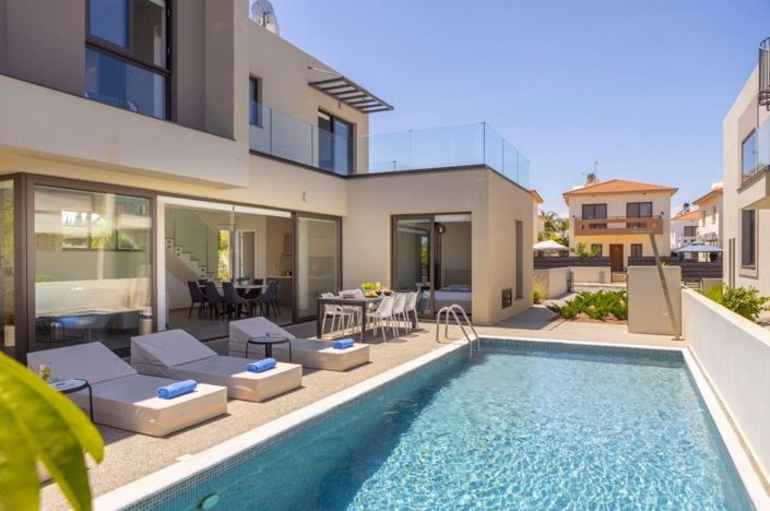 Image No.1-3 Bed House for sale