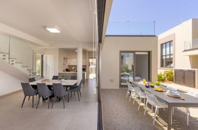 a7e3f3d6-aa86-48a9-a2e4-4aaf6fde36f6