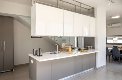 8ffc9c10-7e7a-4199-b82f-3f59bea2e111