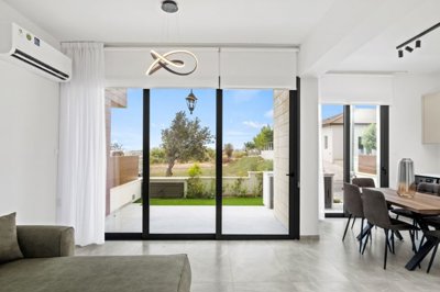 1671793e-ed05-4b76-84b7-937d8ddd63a9