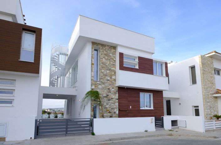 Image No.3-5 Bed House for sale