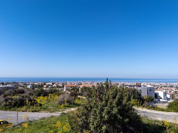 Image No.2-6 Bed House for sale