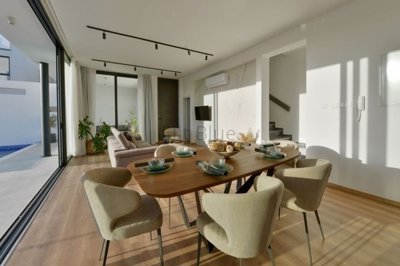 65641411-412c-4a46-b2cc-a227b3e36bc2