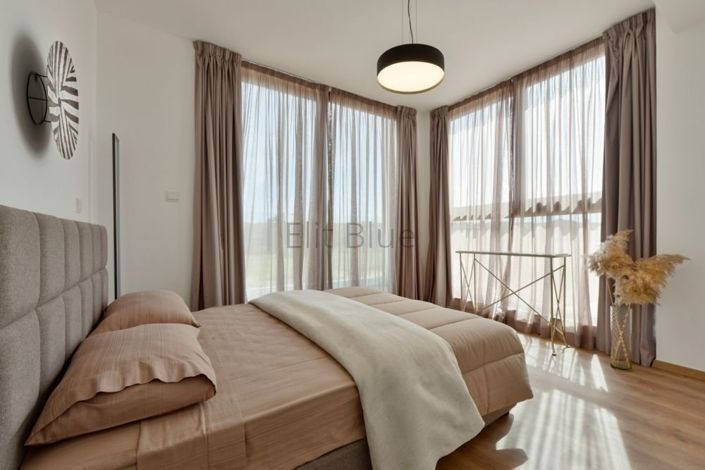 Image No.27-3 Bed House for sale