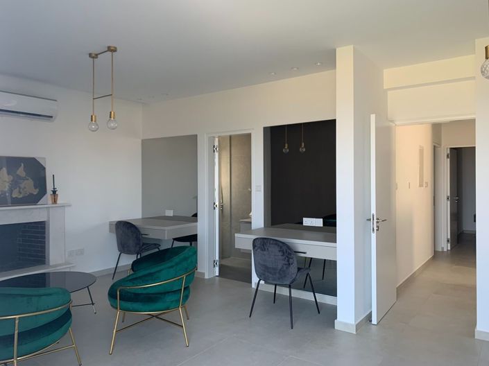 Image No.7-5 Bed House for sale