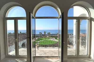 f187b0e1-1943-4482-a1d8-4003e6b3999d