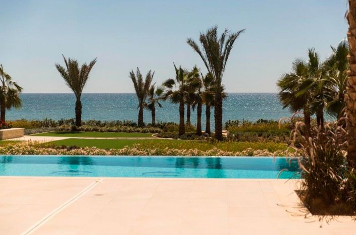 Image No.8-5 Bed House for sale