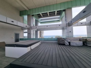 ac90d2fb-923e-4500-9973-28a1a9a29c18