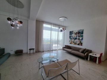 e024bc52-ac40-4fce-a0e7-7e9d6372b83c