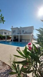 d2c4b7d3-5e93-485a-926d-6b325912431f