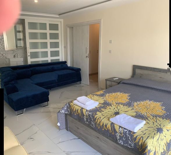 Image No.21-3 Bed House for sale