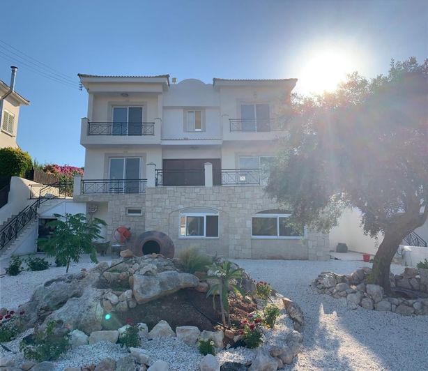 Image No.22-3 Bed House for sale