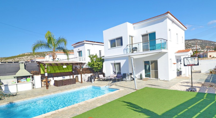 Image No.10-4 Bed House for sale