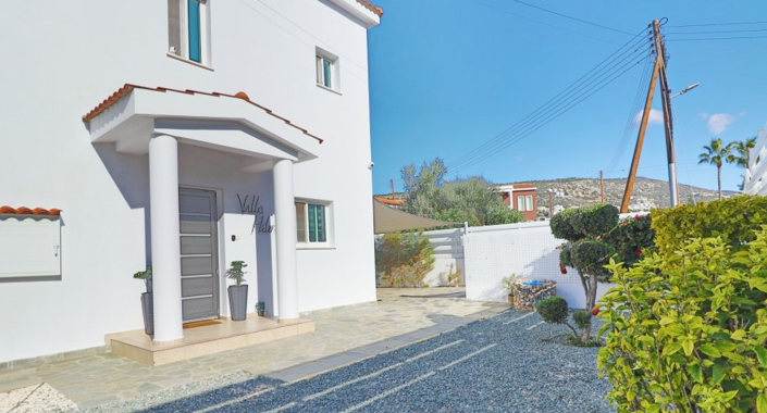 Image No.12-4 Bed House for sale