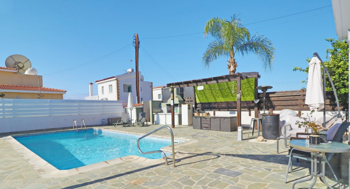 Image No.6-4 Bed House for sale