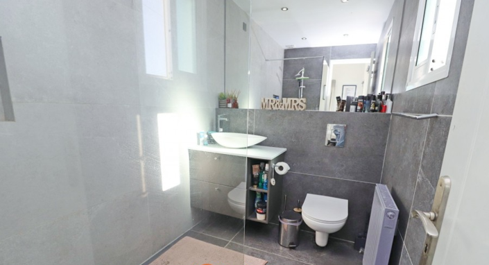 Image No.9-4 Bed House for sale