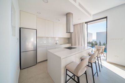 a050dfc1-99fe-41a4-b073-0d8f91838994