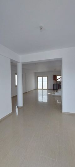 Image No.10-3 Bed House for sale