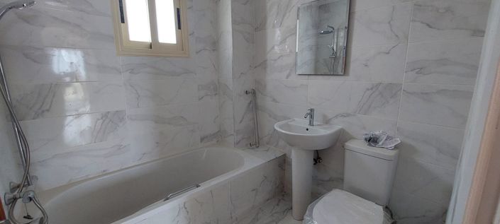 Image No.2-3 Bed House for sale