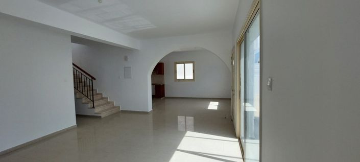Image No.9-3 Bed House for sale