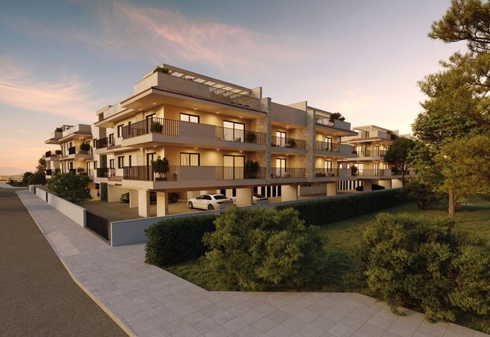 Image No.5-2 Bed House for sale