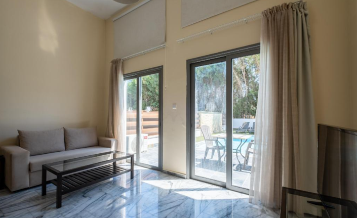 Image No.2-Studio for sale