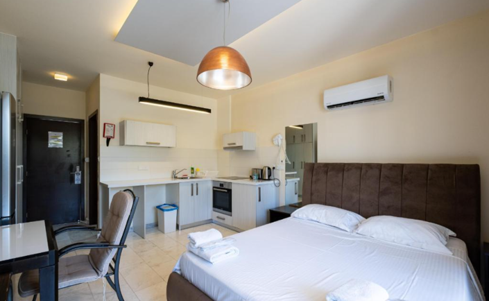 Image No.6-Studio for sale