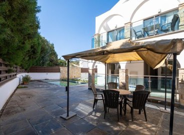 ef87253d-3470-4100-a065-73c32f4ad51e