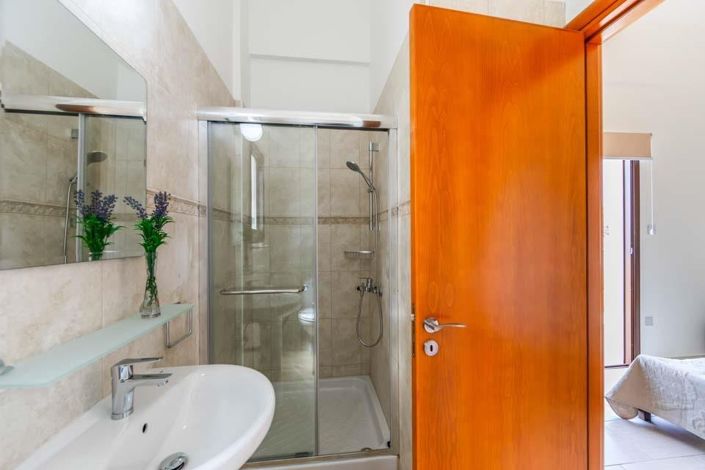 Image No.29-Villa de 4 chambres à vendre à Kissonerga