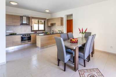 8ea8c06c-08d6-4317-9cc1-42f08c1ed183