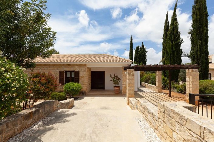 Image No.2-3 Bed House for sale