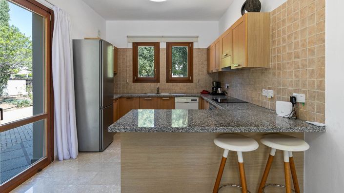 Image No.11-3 Bed House for sale