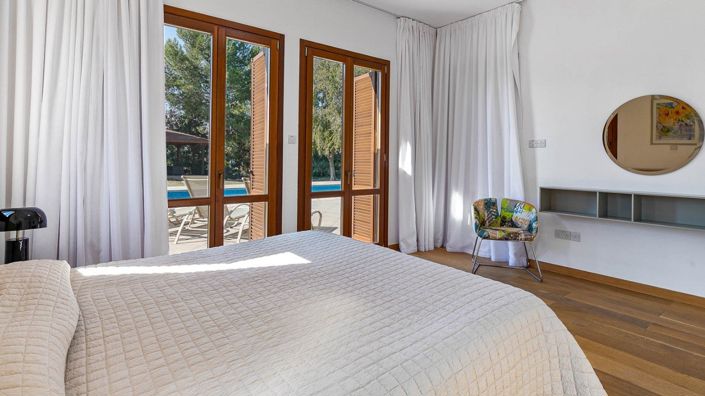 Image No.14-3 Bed House for sale