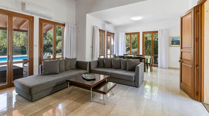 Image No.6-3 Bed House for sale