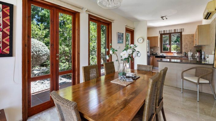 Image No.8-3 Bed House for sale