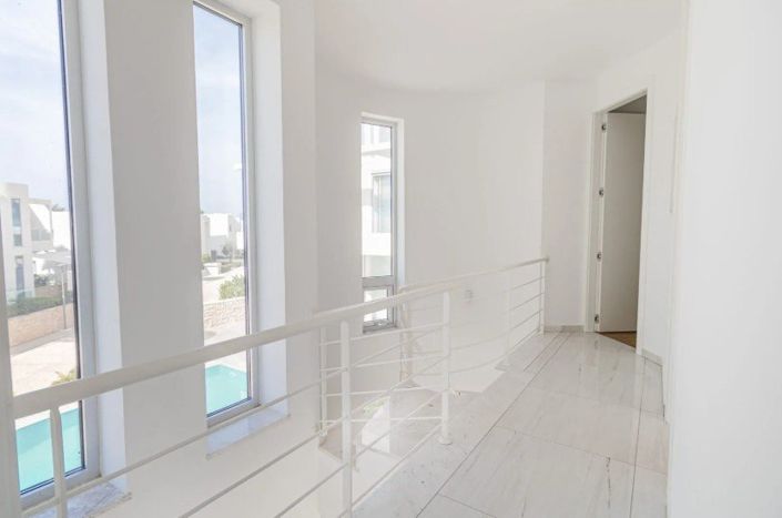 Image No.7-4 Bed House for sale