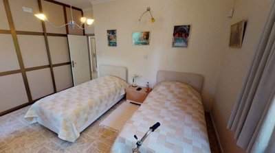 ffb138b4-5274-48d9-89bf-c5ad4d2a97ad