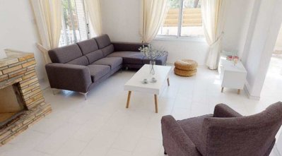 b833272d-66c7-426d-baaf-737da2a3a4f0